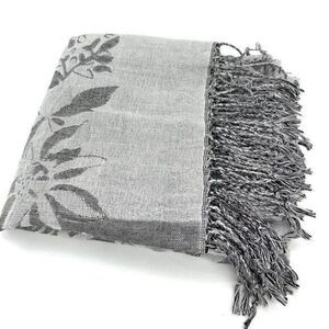 Women’s Floral Blanket Scarf